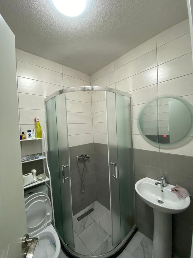 Elegant Apartment In City Centre Pristina Eksteriør bilde