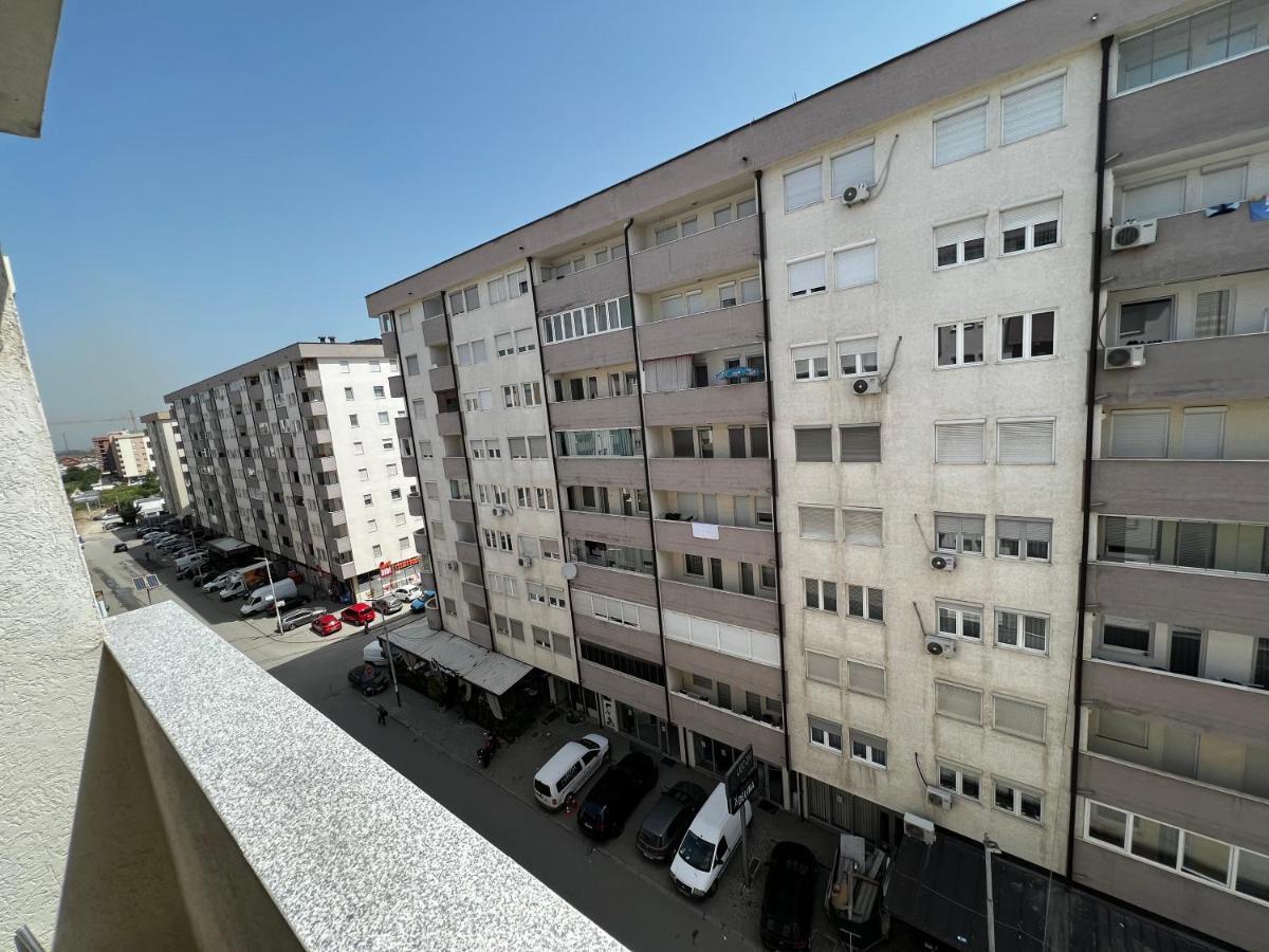 Elegant Apartment In City Centre Pristina Eksteriør bilde