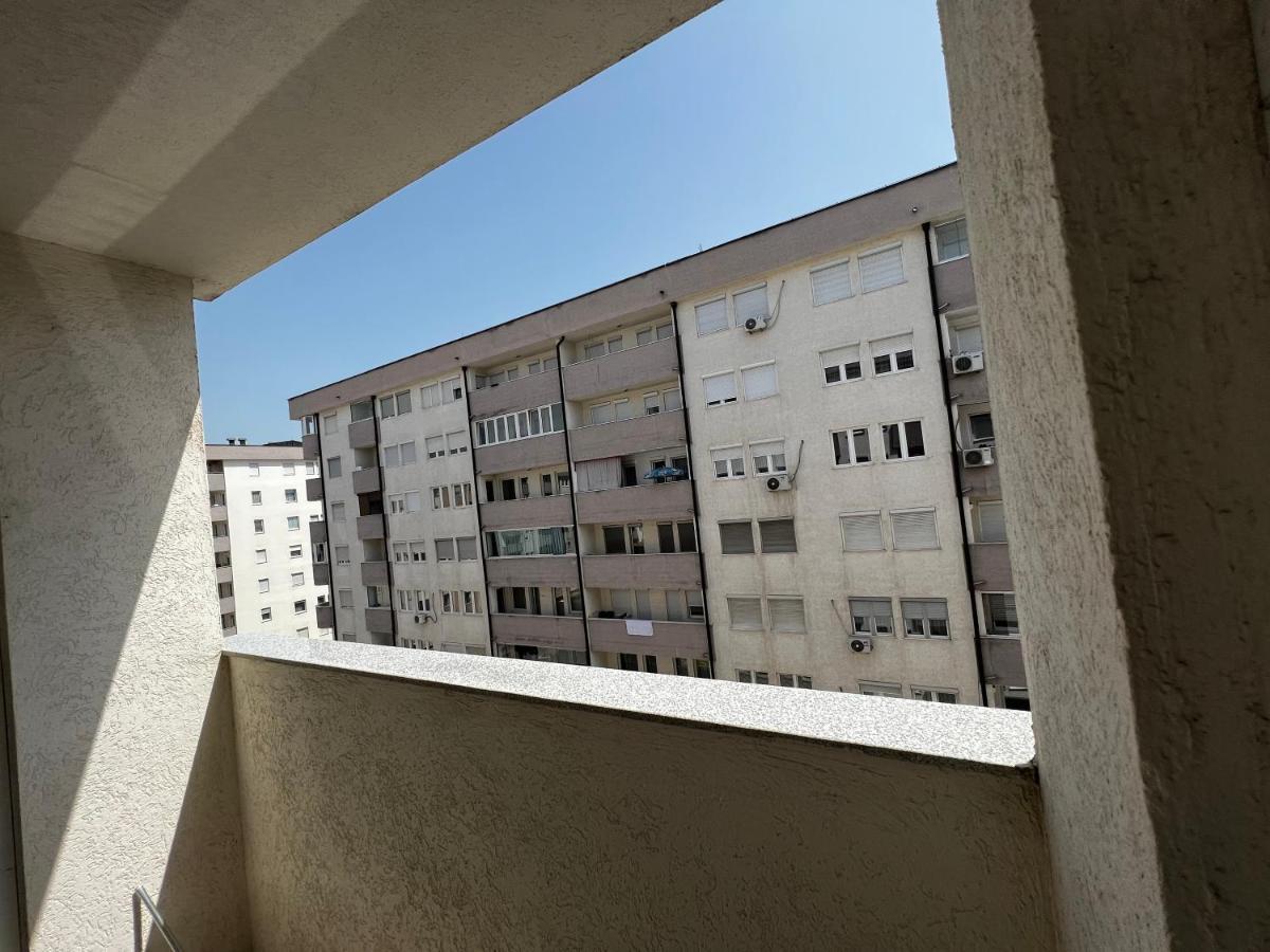 Elegant Apartment In City Centre Pristina Eksteriør bilde
