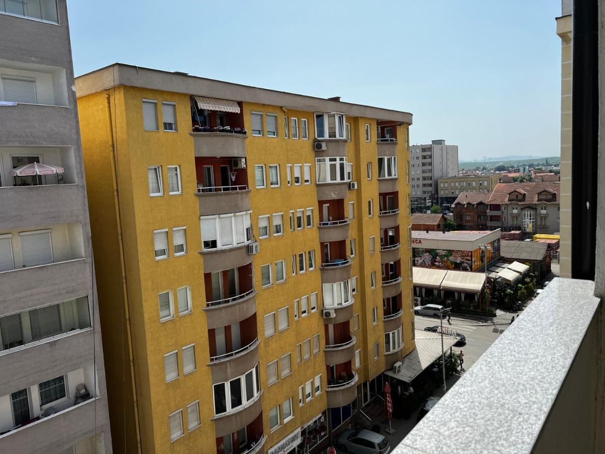 Elegant Apartment In City Centre Pristina Eksteriør bilde