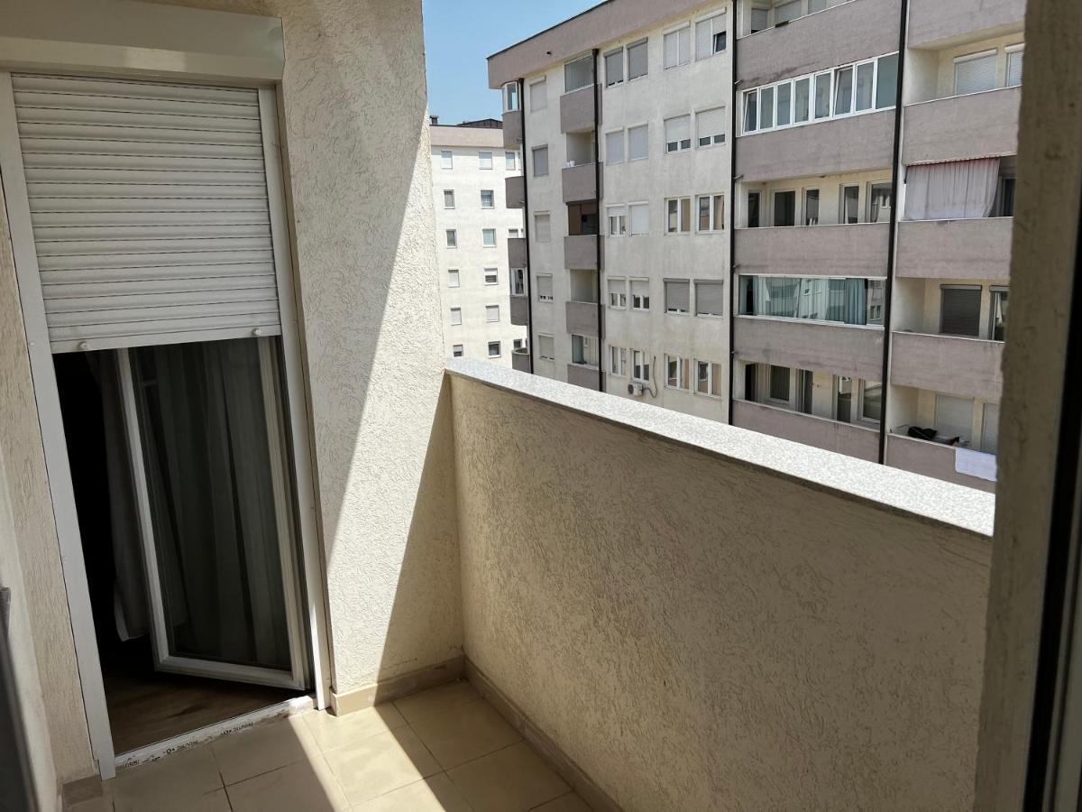 Elegant Apartment In City Centre Pristina Eksteriør bilde