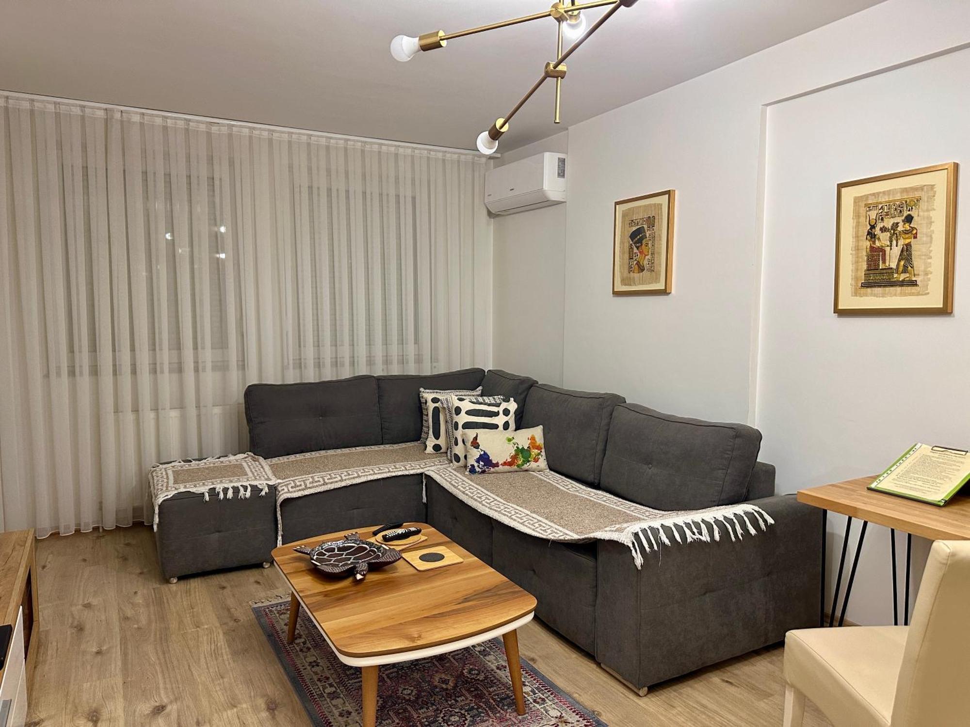 Elegant Apartment In City Centre Pristina Eksteriør bilde